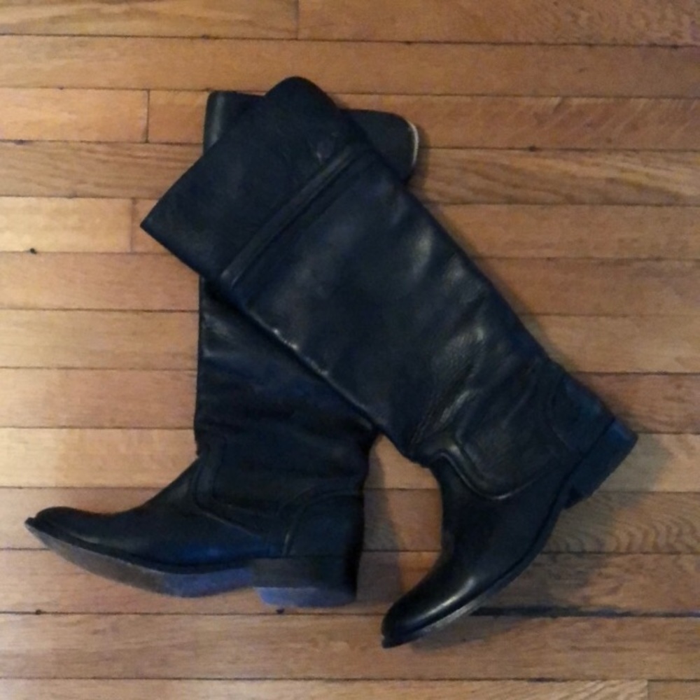 FRYE Pull-on Boots 👢